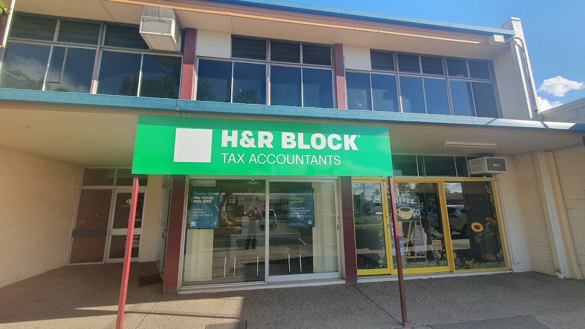 H&R Block Tax Accountants - Emerald
