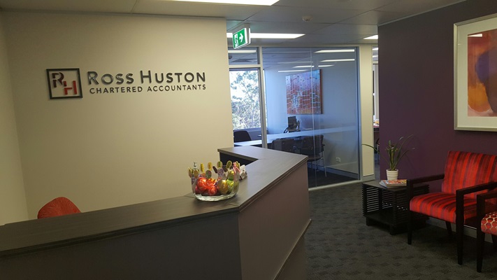 Huston Ross R