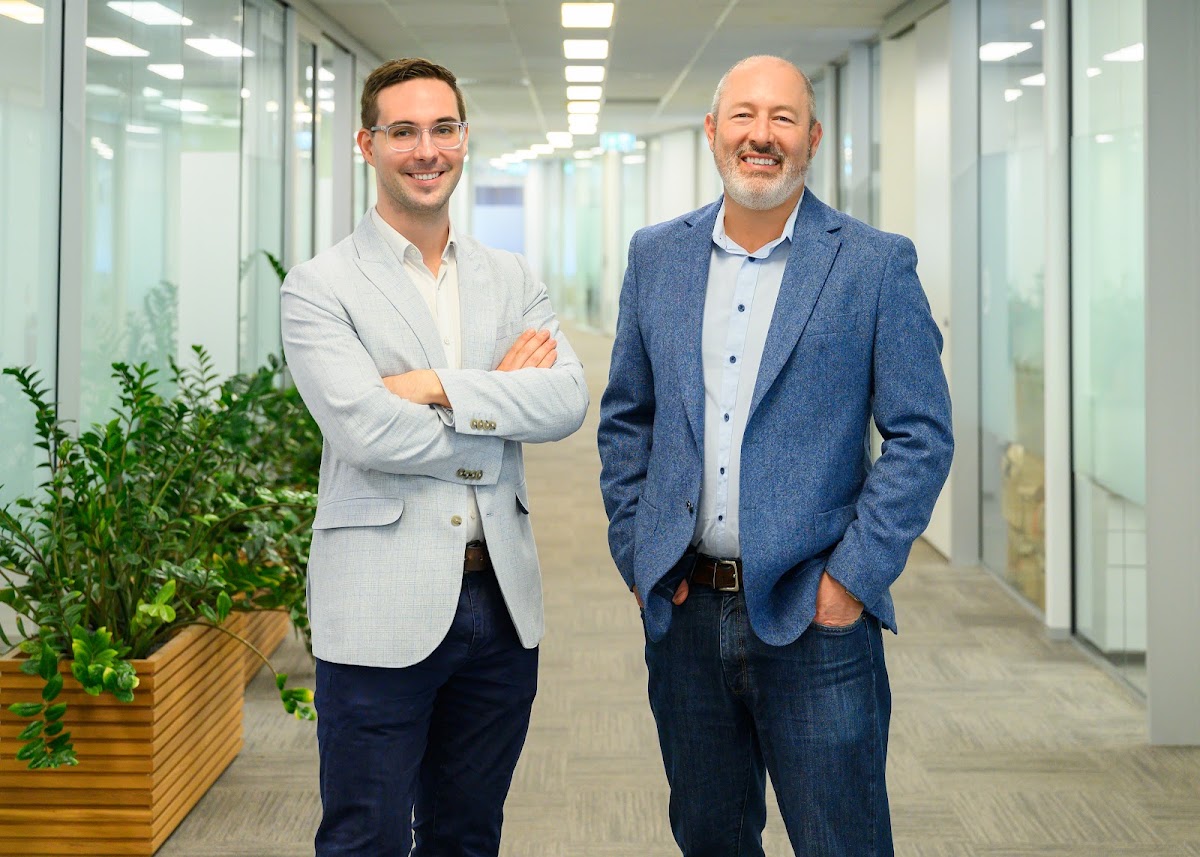 Mage : specialist advisers in business, accounting and tax.