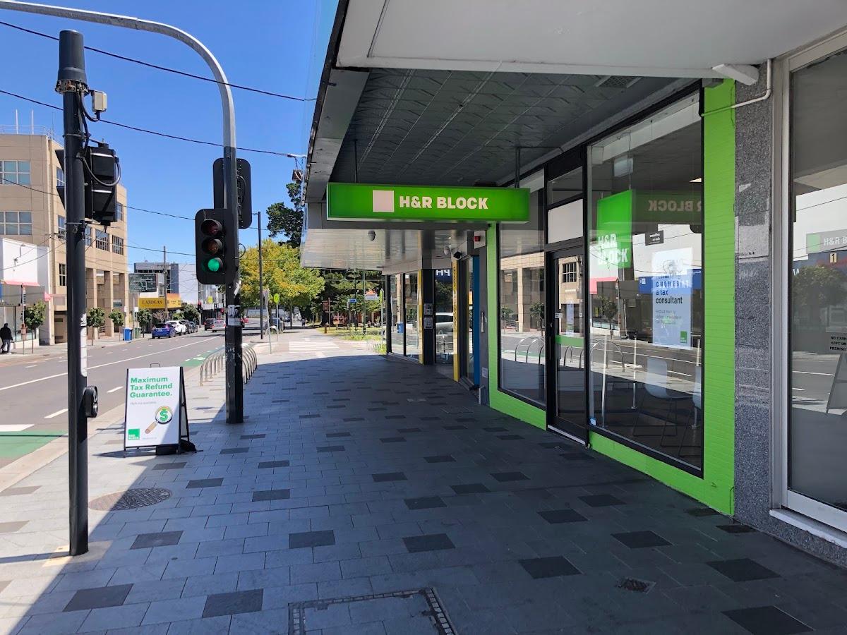 H&R Block Tax Accountants - Oakleigh